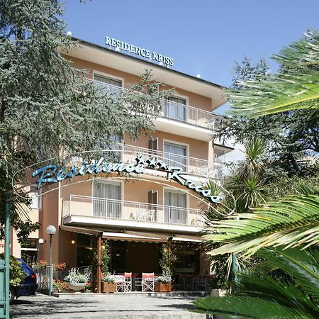 Residence Hotel Kriss デイヴァ・マリーナ エクステリア 写真
